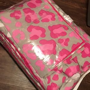 Pink/grey leopard full size bed set